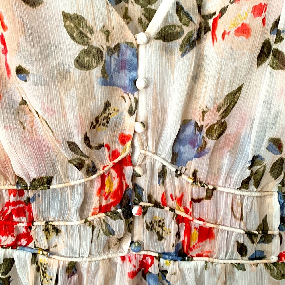 White House Black Market Flutter Sleeve Blouse with Waist Detail - Picture 5 of 10